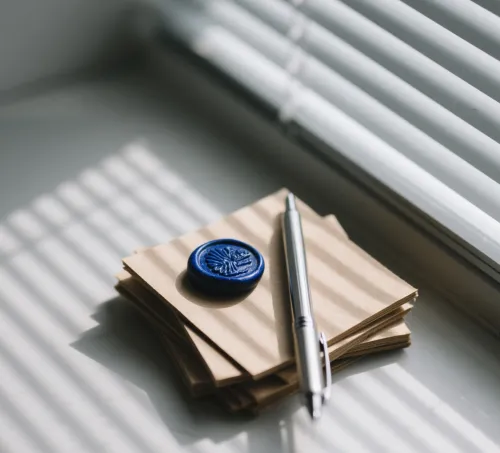 Proper storage of lapis lazuli with desiccant packs